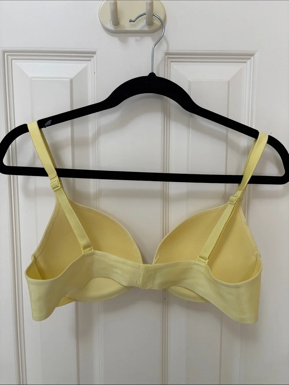 Ambrielle Light Yellow Smooth Moulded T-Shirt Bra